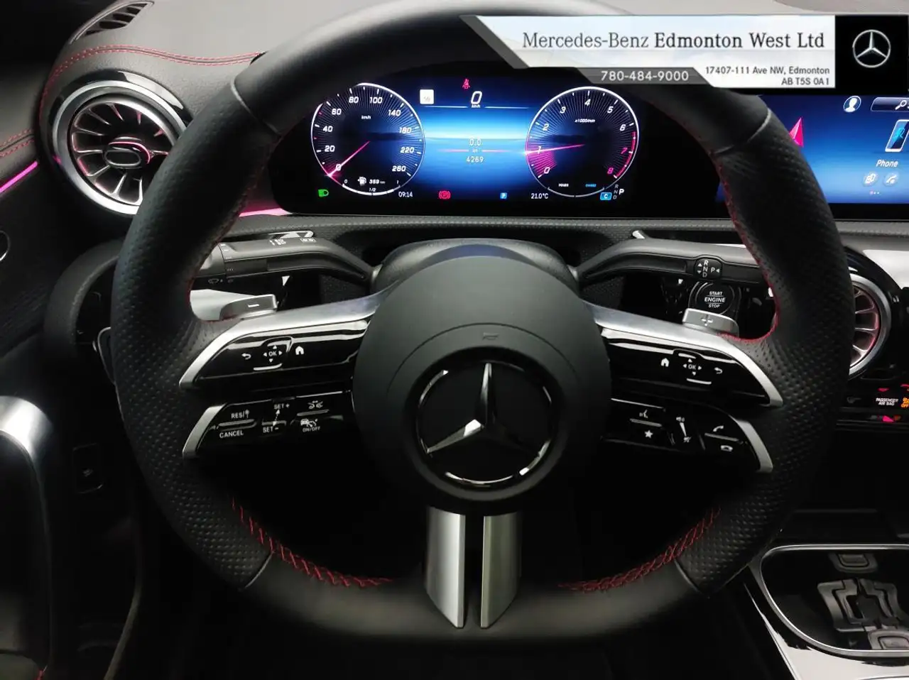Mercedes-Benz CLA снимка Mercedes-Benz CLA