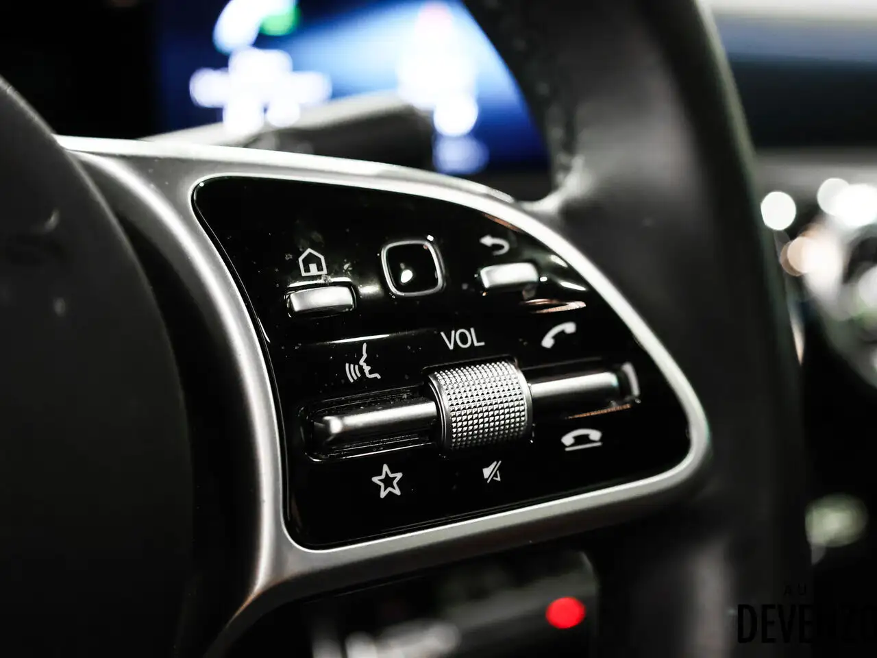 Mercedes-Benz CLA снимка Mercedes-Benz CLA
