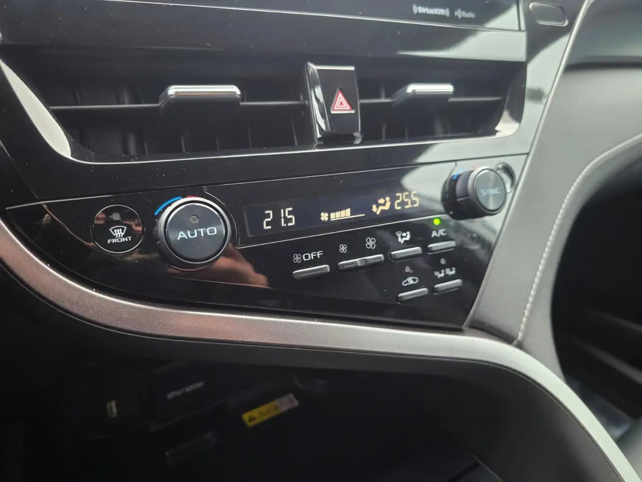 Toyota Camry снимка Toyota Camry
