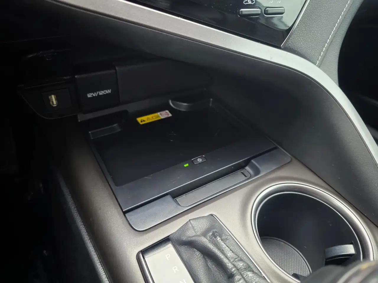 Toyota Camry снимка Toyota Camry