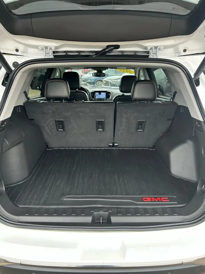 GMC Terrain photo GMC Terrain