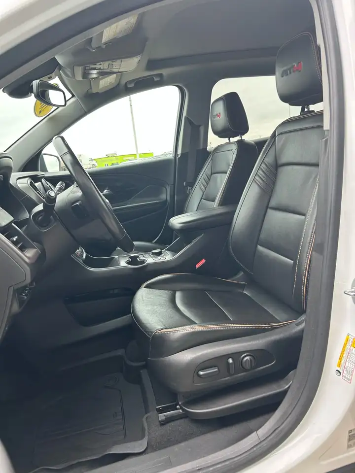 GMC Terrain photo GMC Terrain