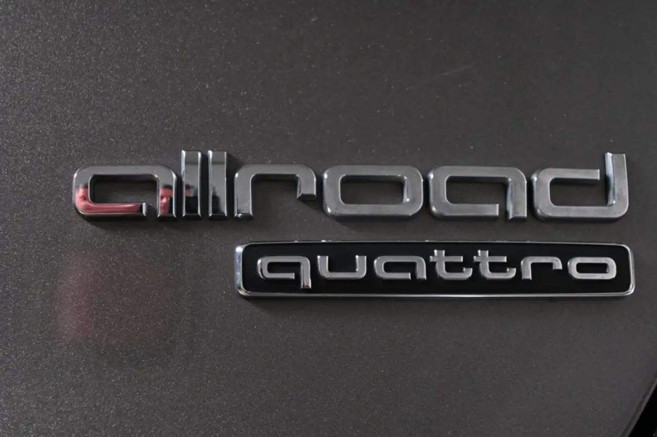 Audi A4 allroad снимка Audi A4 allroad