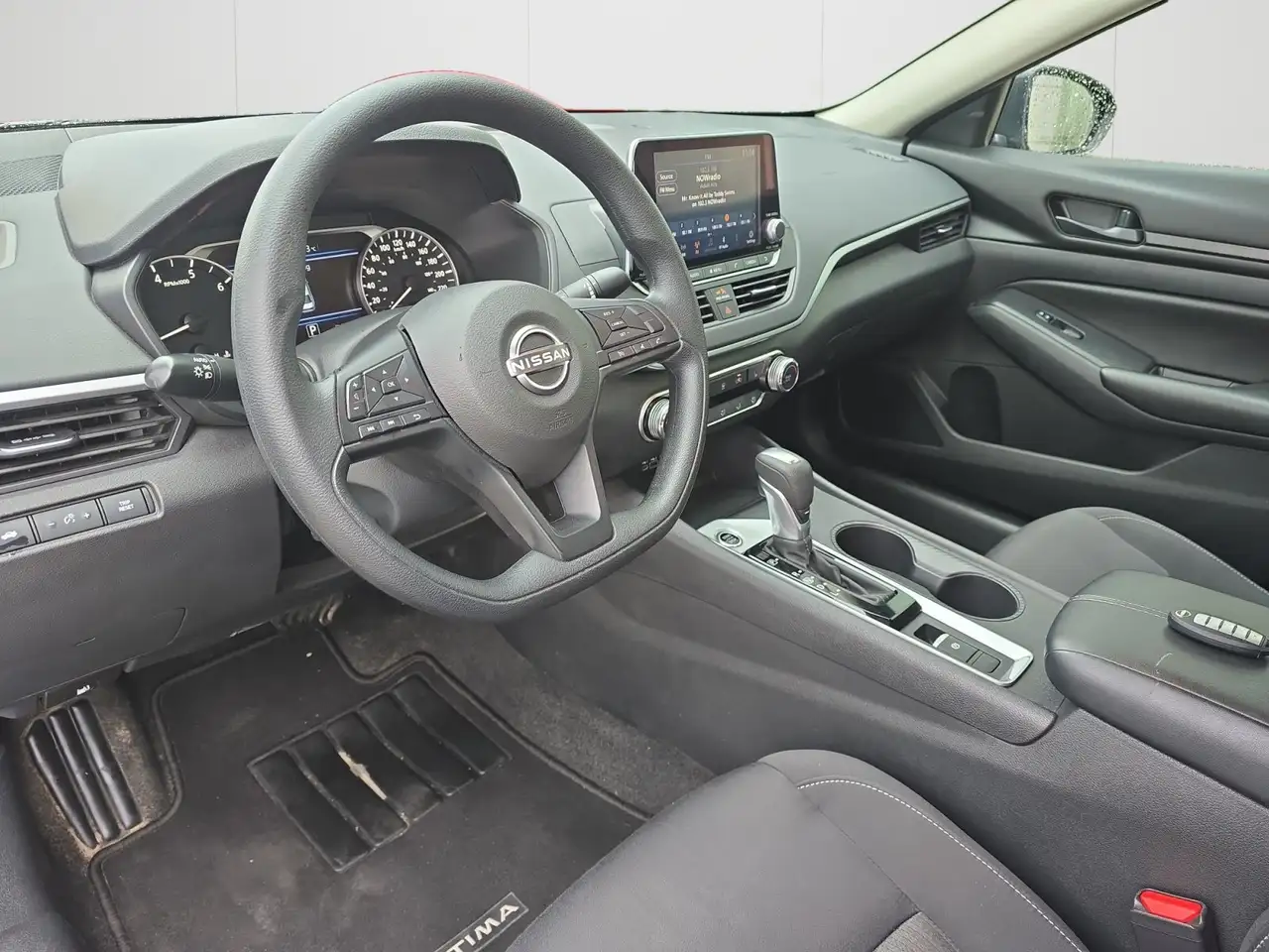 Nissan Altima photo Nissan Altima