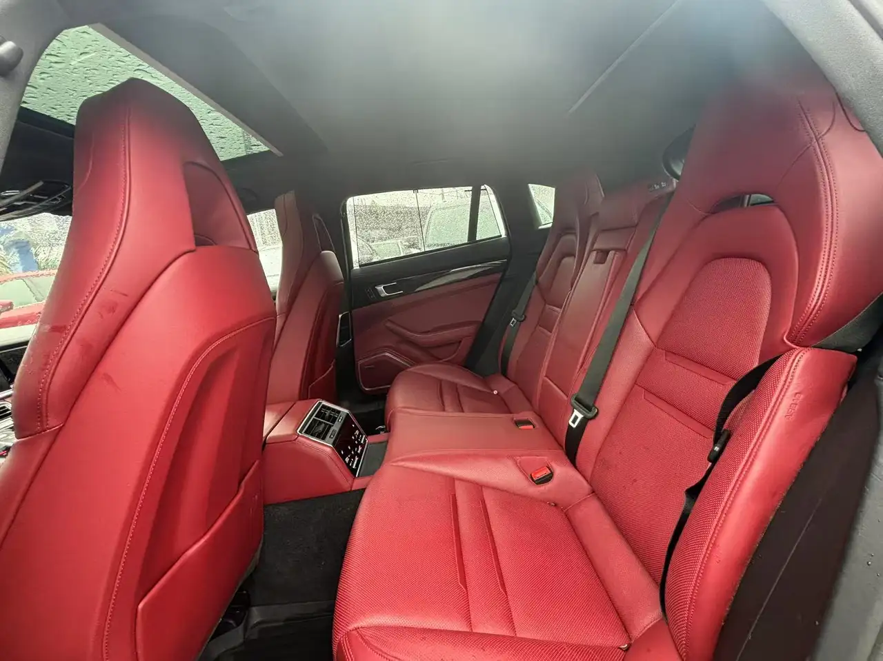 Porsche Panamera снимка Porsche Panamera
