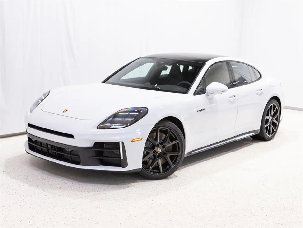 Porsche Panamera снимка Porsche Panamera