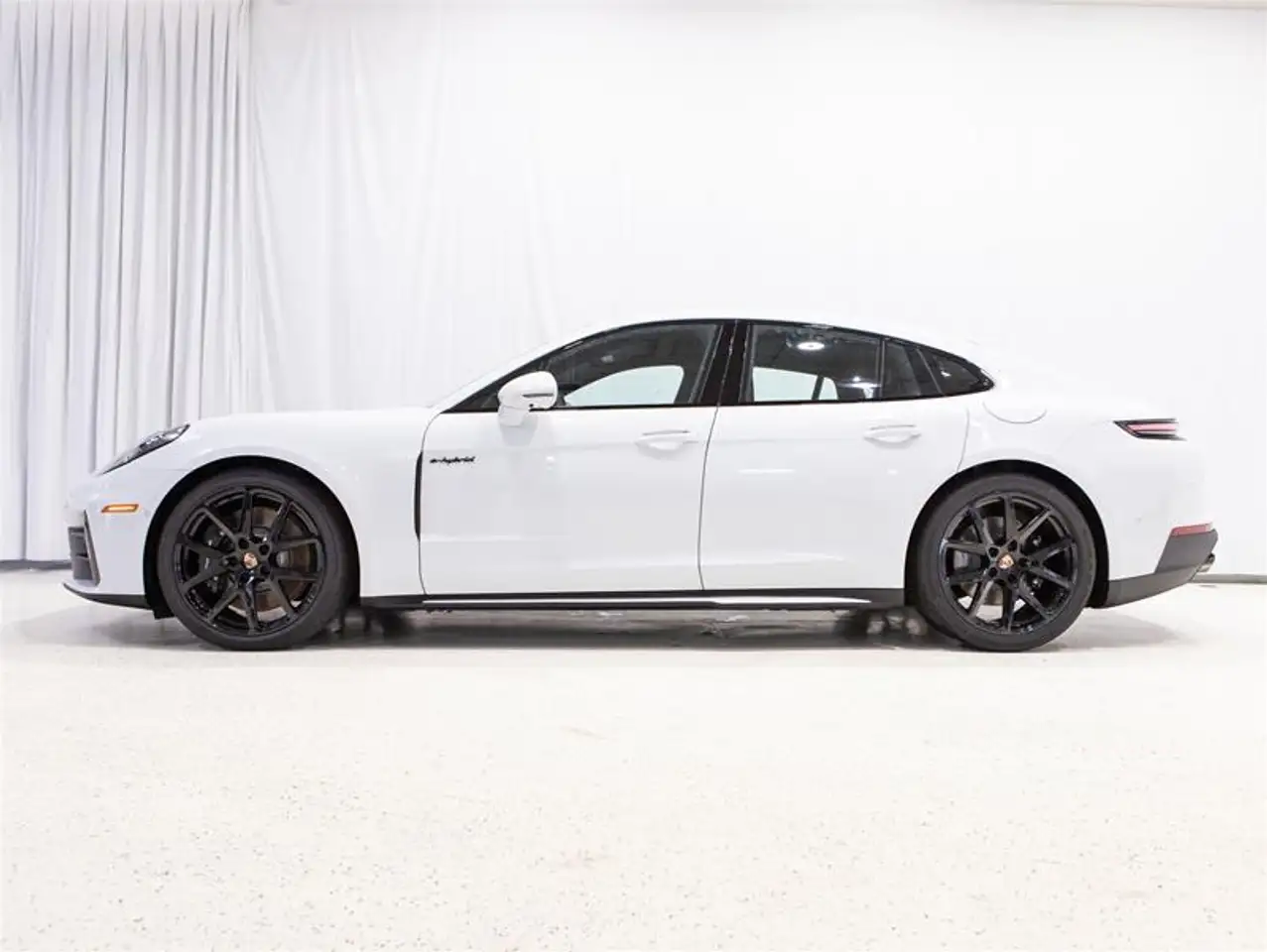 Porsche Panamera снимка Porsche Panamera