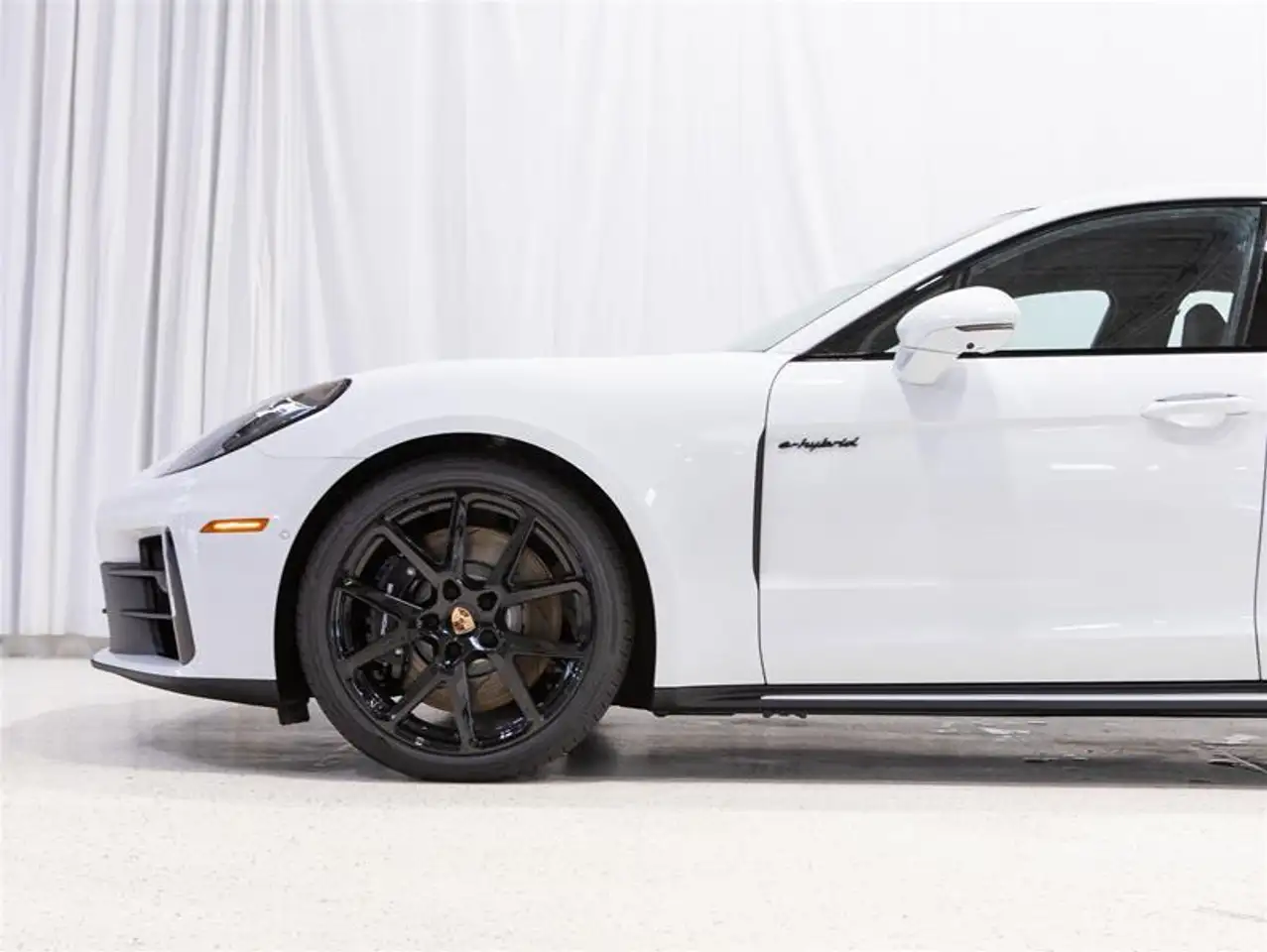 Porsche Panamera снимка Porsche Panamera