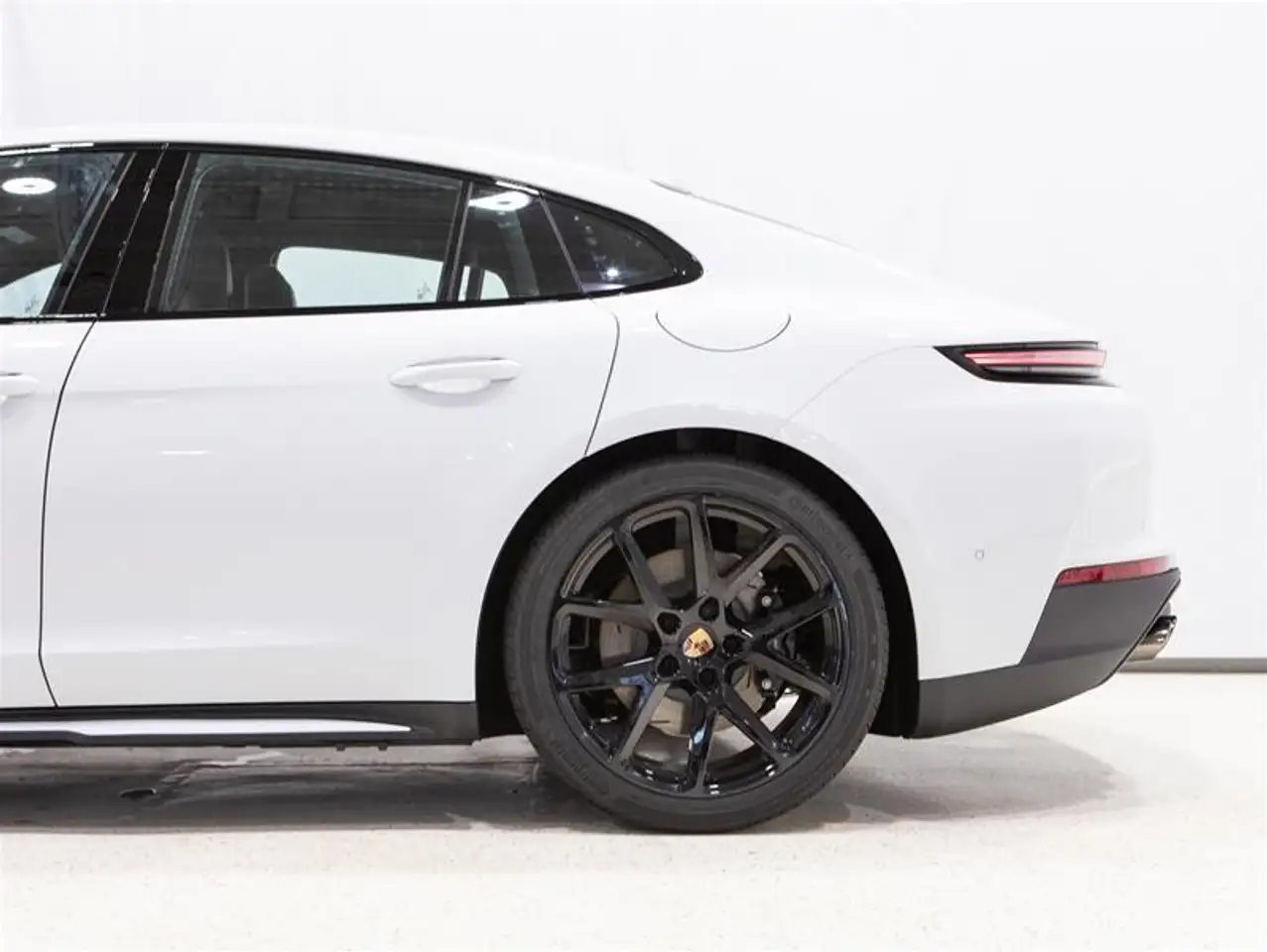 Porsche Panamera снимка Porsche Panamera