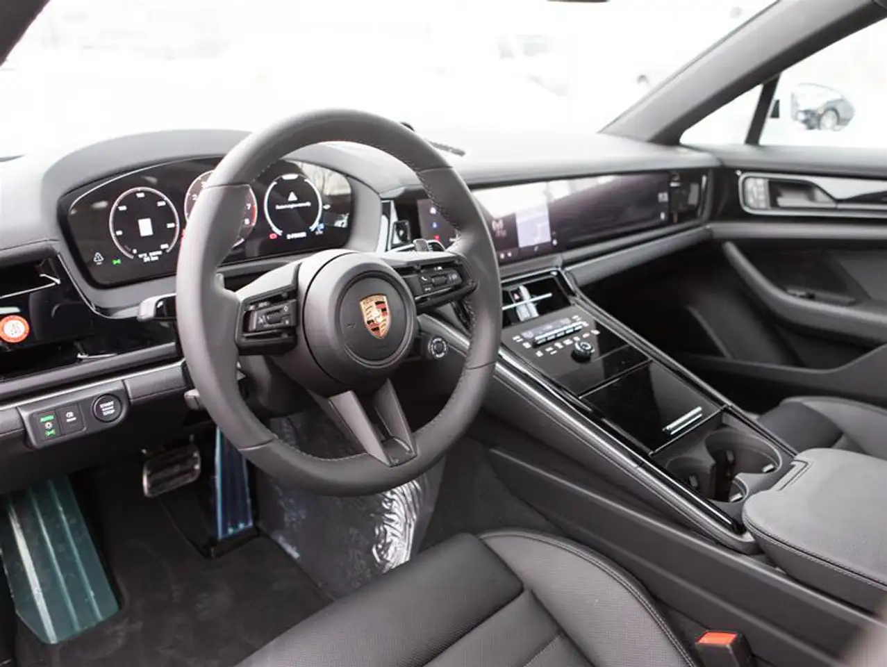 Porsche Panamera снимка Porsche Panamera