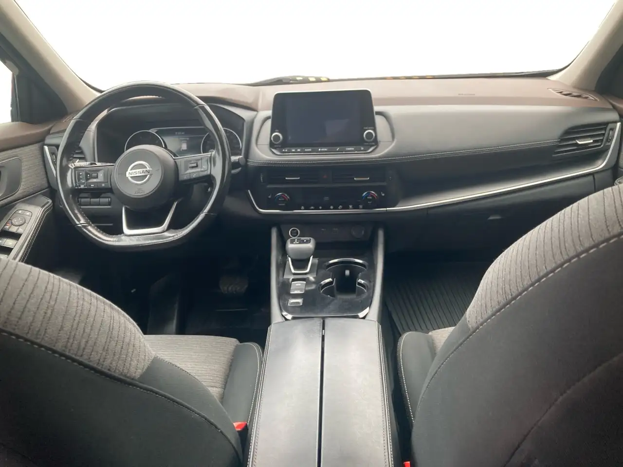 Nissan Rogue fotografie Nissan Rogue