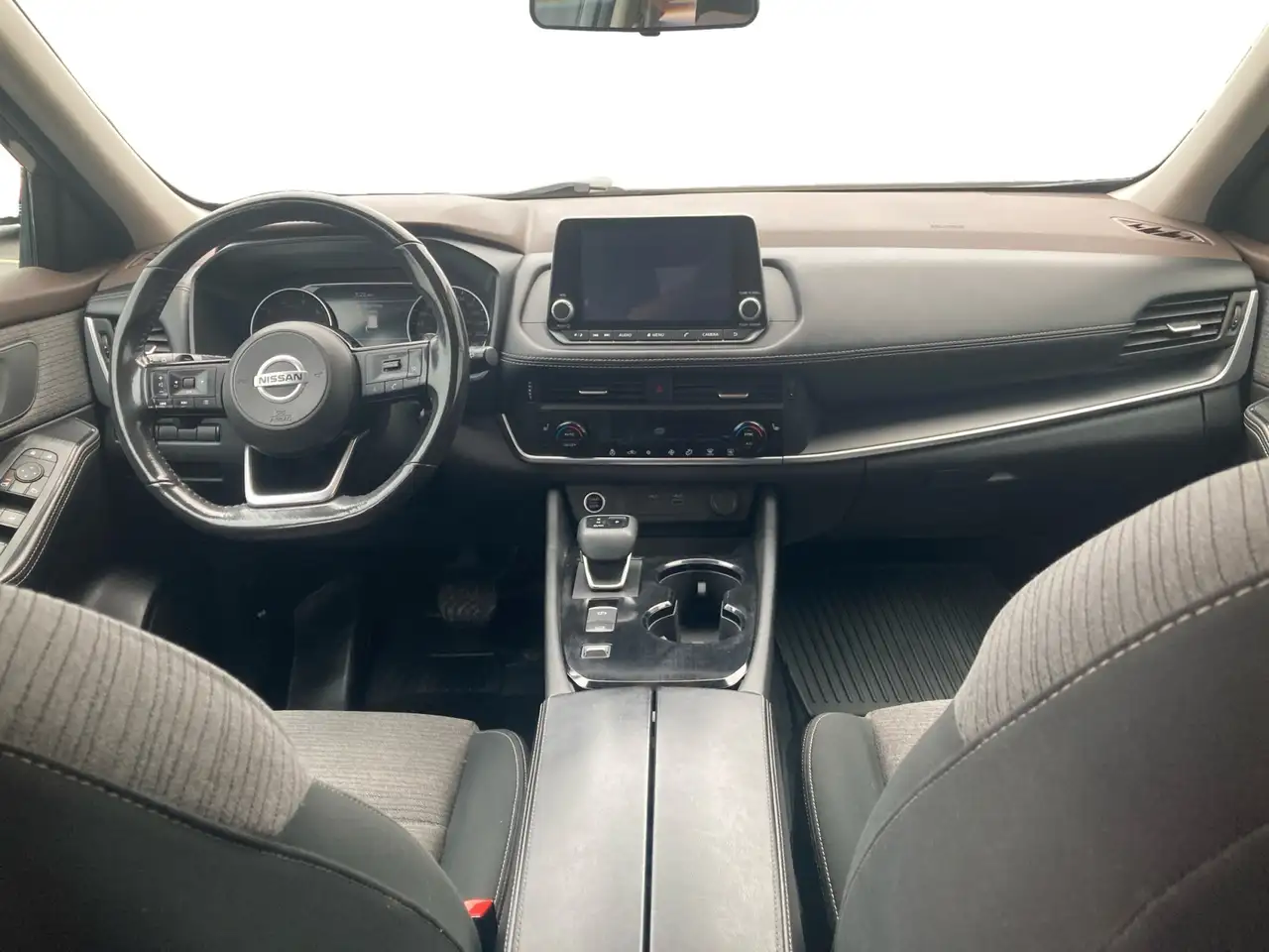 Nissan Rogue fotografie Nissan Rogue