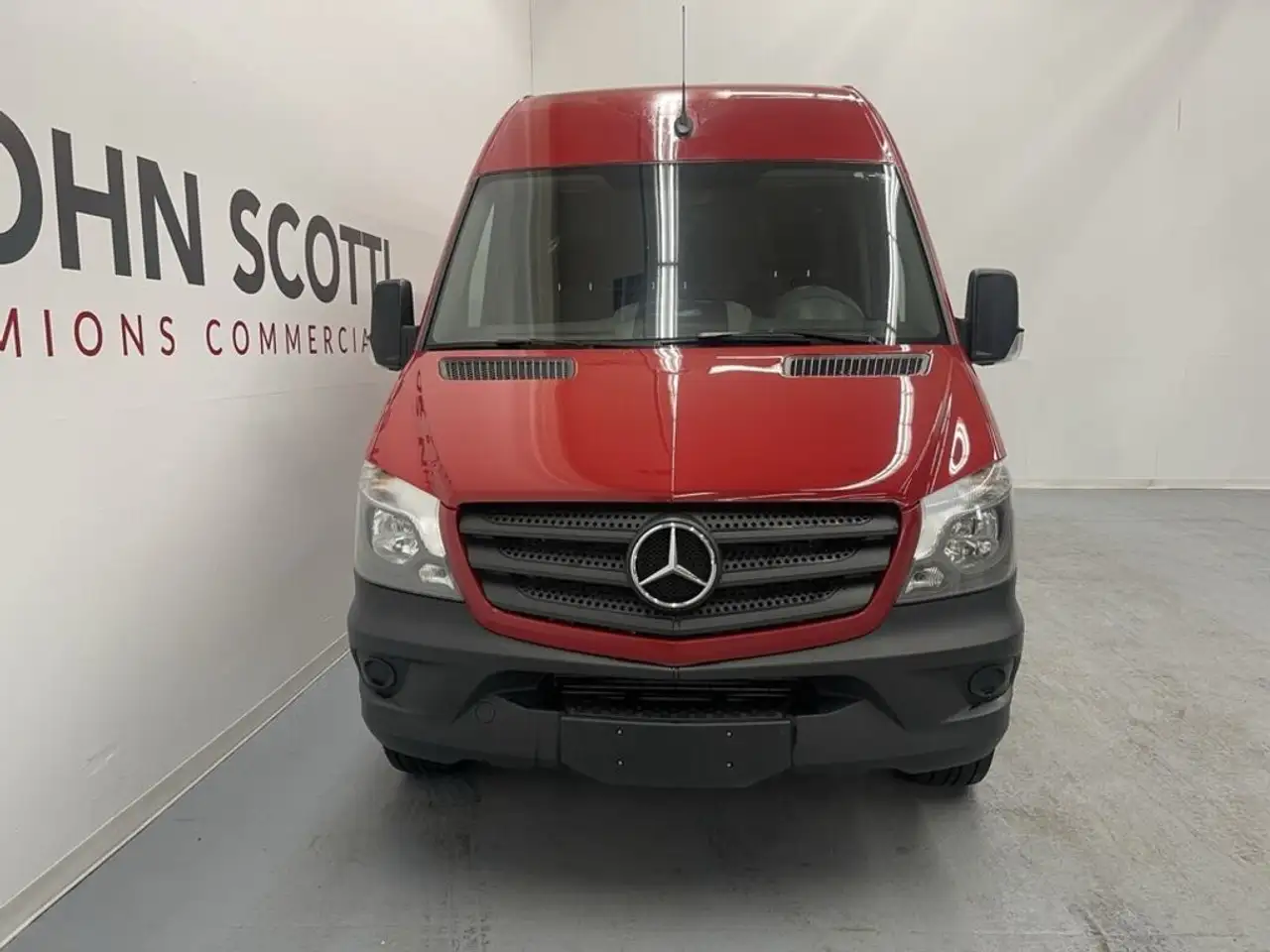 Mercedes-Benz Sprinter photo Mercedes-Benz Sprinter