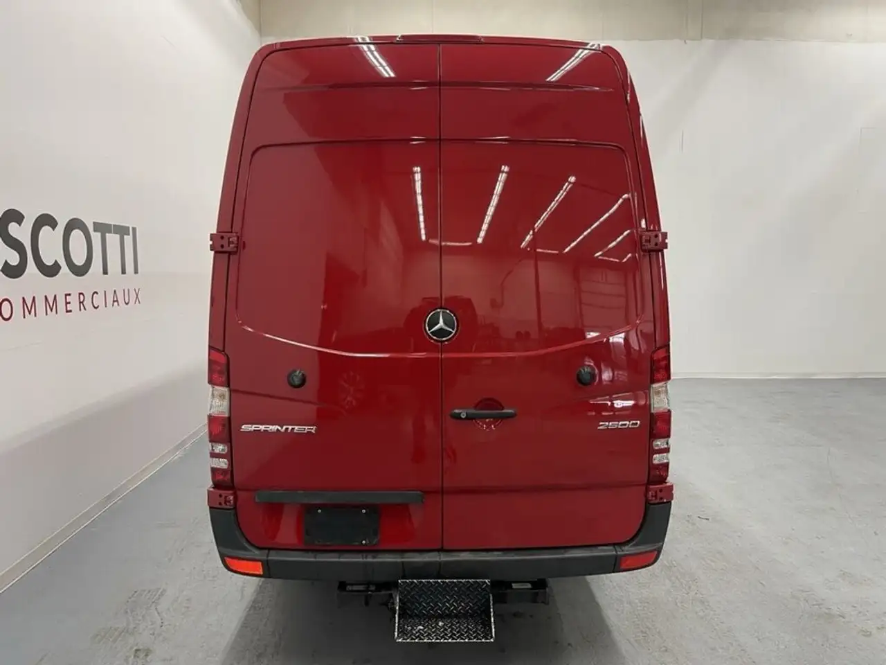 Mercedes-Benz Sprinter photo Mercedes-Benz Sprinter