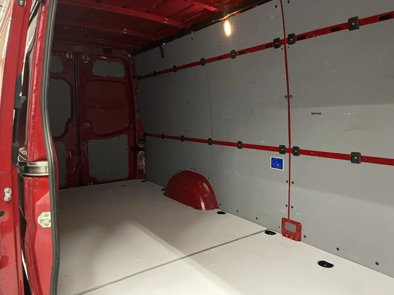 Mercedes-Benz Sprinter photo Mercedes-Benz Sprinter