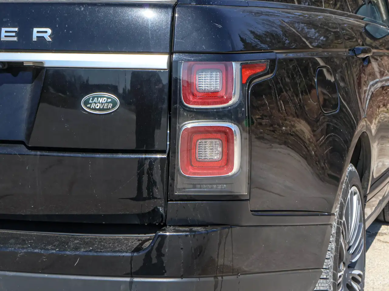 Land Rover Range Rover photo Land Rover Range Rover