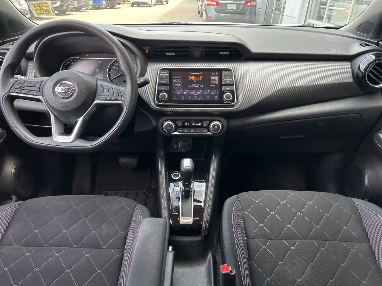 Nissan Kicks photo Nissan Kicks