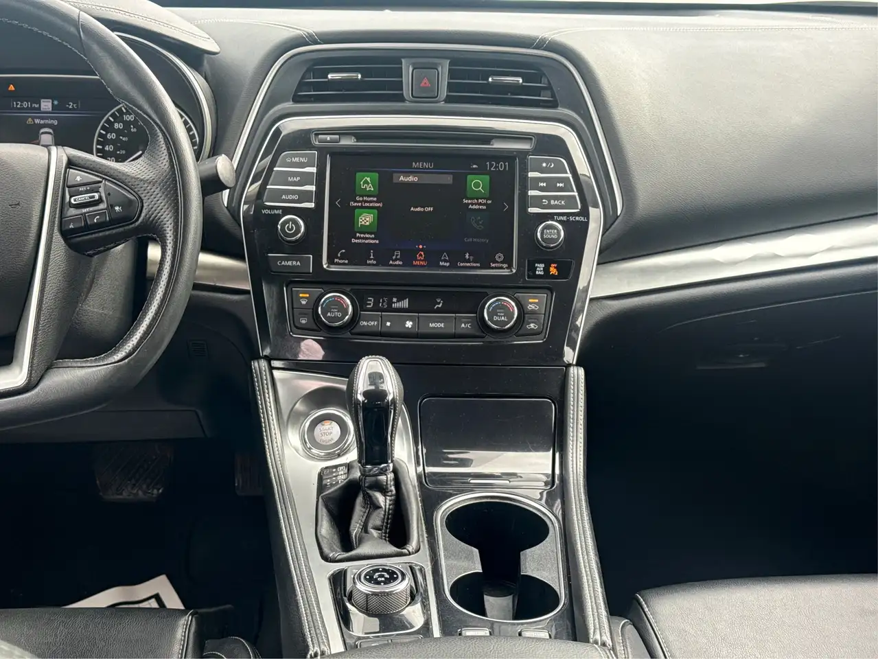 Nissan Maxima снимка Nissan Maxima