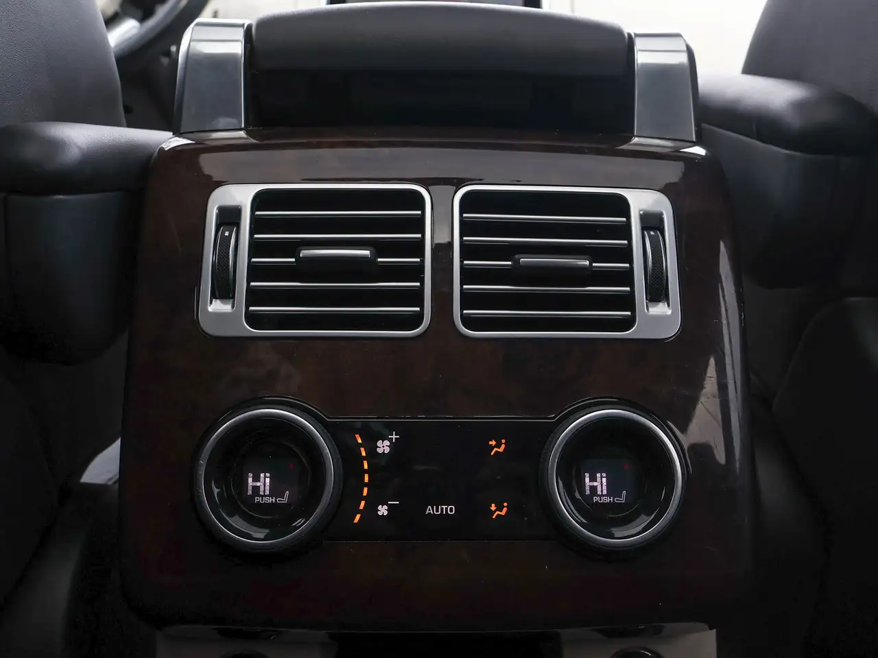 Land Rover Range Rover photo Land Rover Range Rover