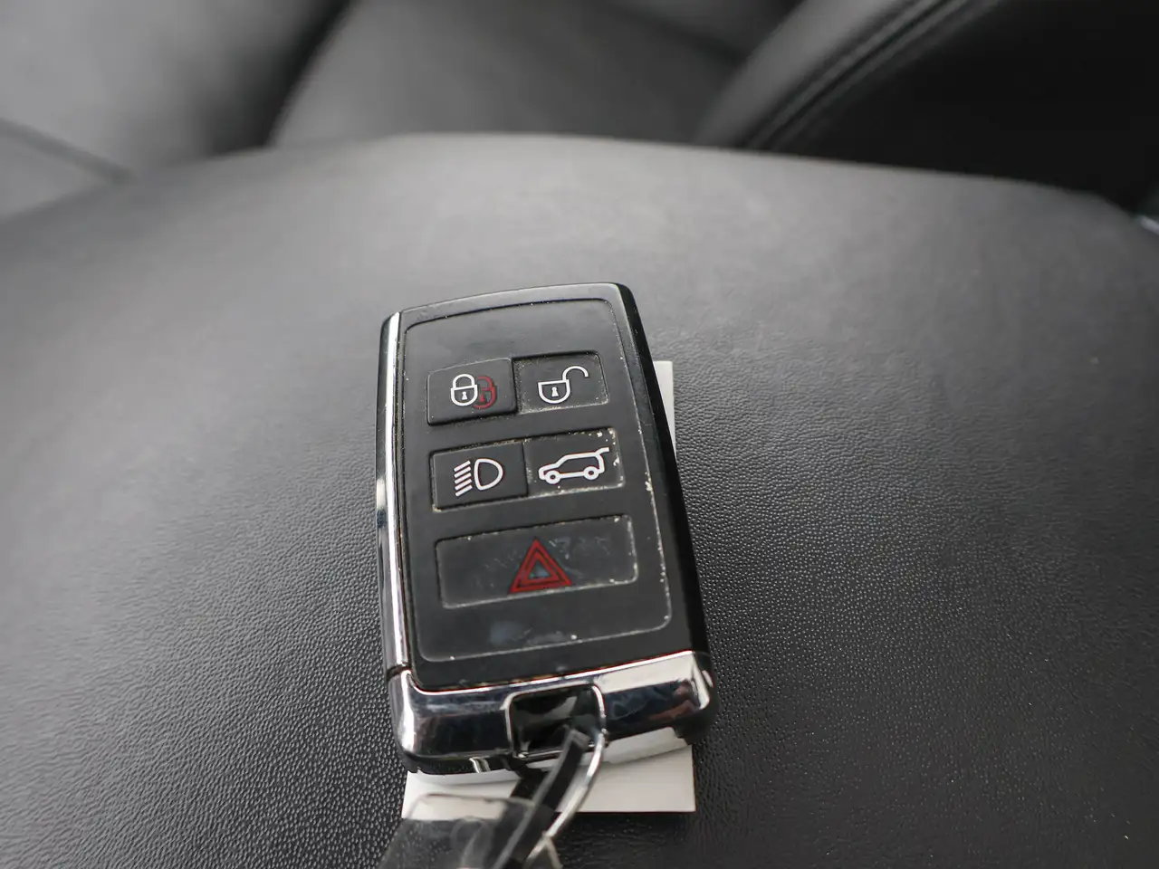 Land Rover Range Rover photo Land Rover Range Rover