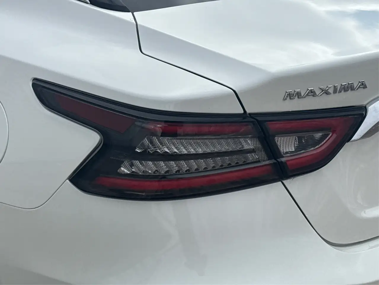 Nissan Maxima снимка Nissan Maxima
