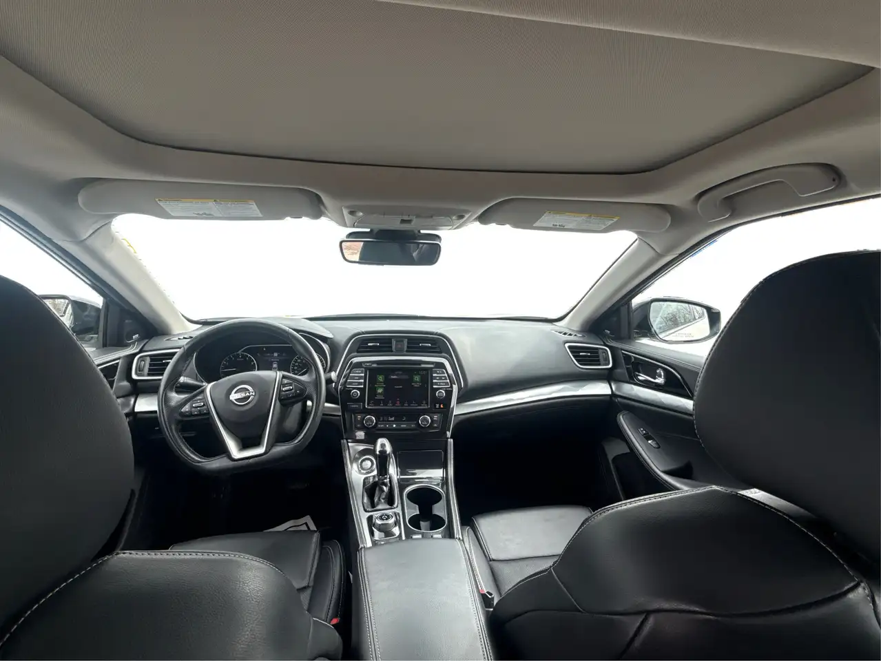 Nissan Maxima снимка Nissan Maxima