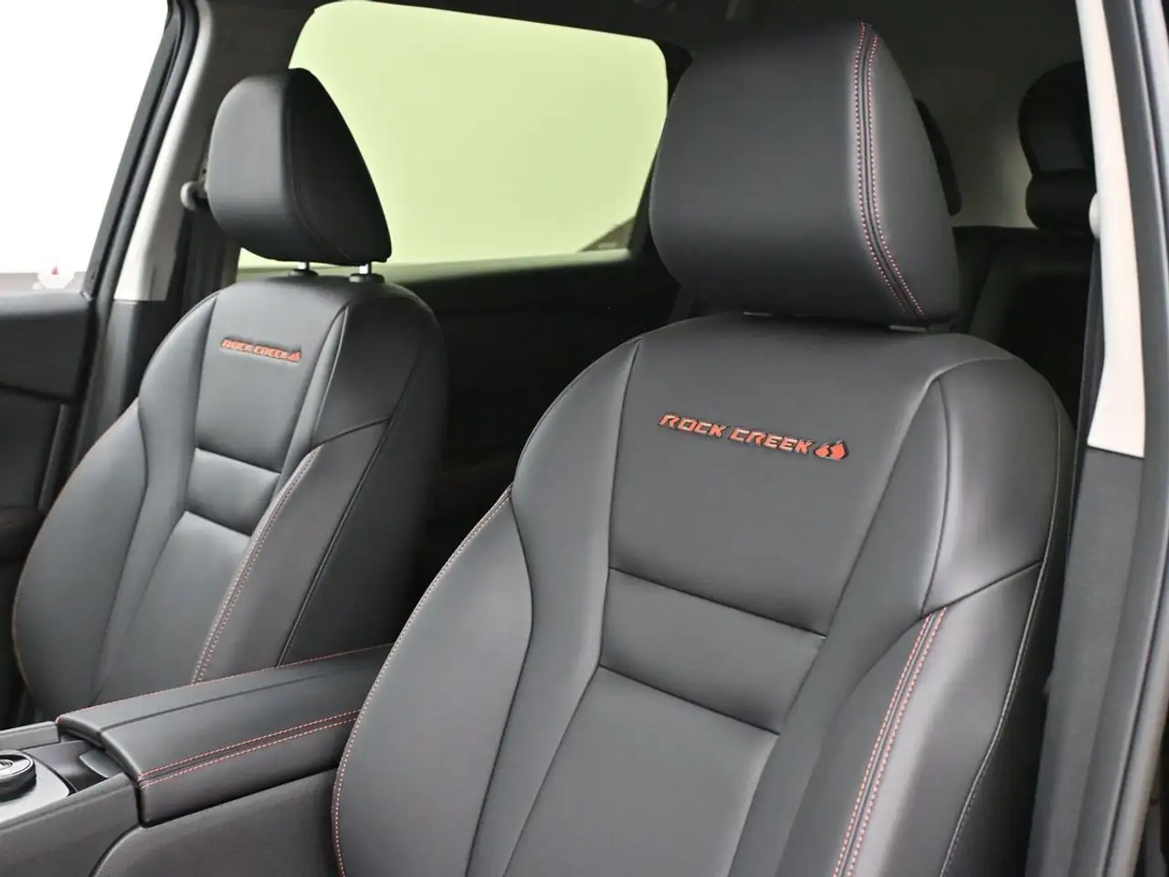 Nissan Rogue fotografie Nissan Rogue