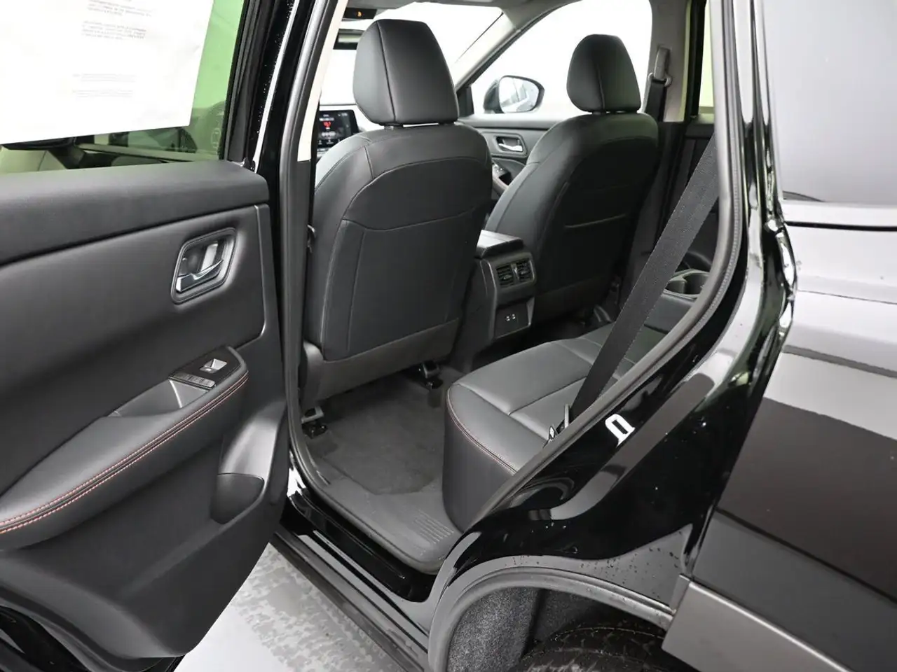 Nissan Rogue fotografie Nissan Rogue