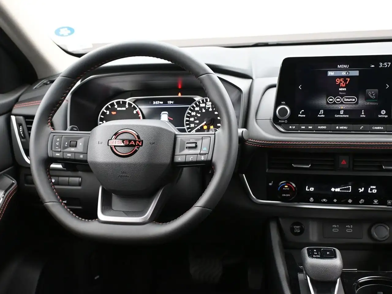 Nissan Rogue fotografie Nissan Rogue