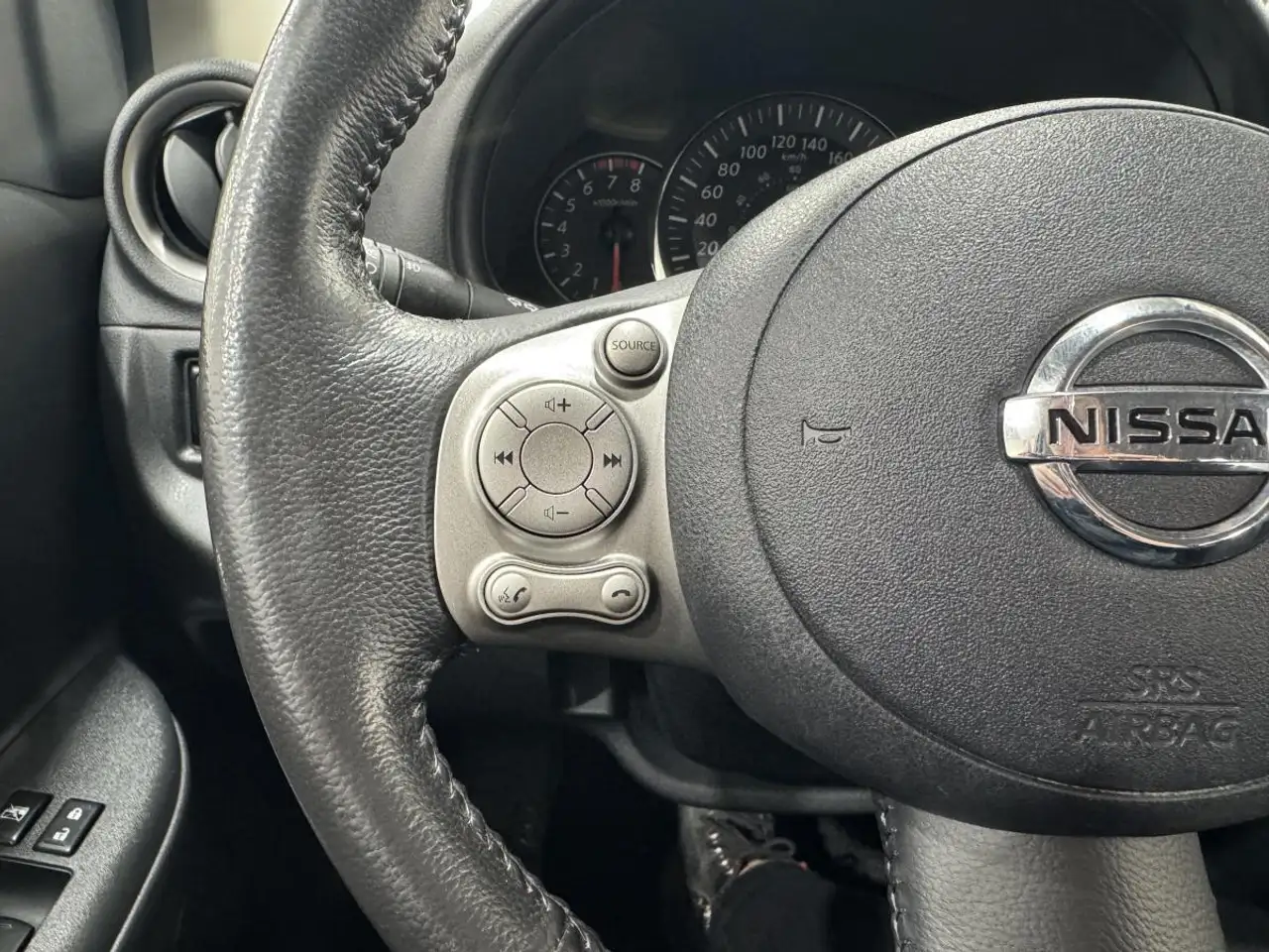 Nissan Micra снимка Nissan Micra