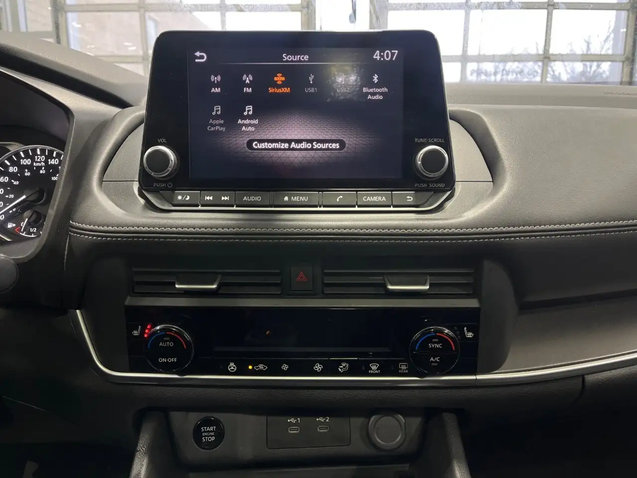 Nissan Rogue снимка Nissan Rogue