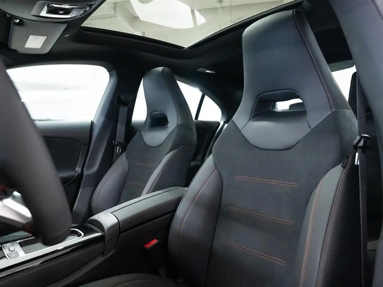 Mercedes-Benz CLA fotografie Mercedes-Benz CLA