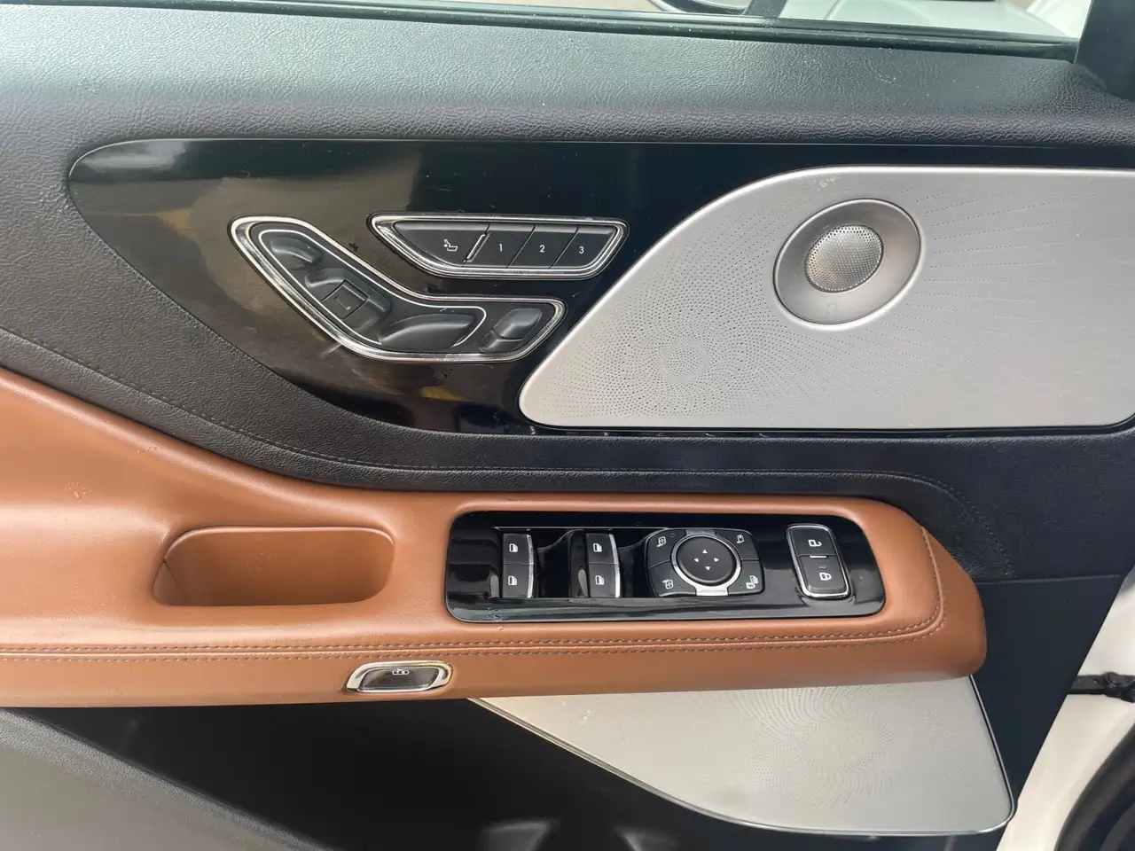 Lincoln Aviator photo Lincoln Aviator