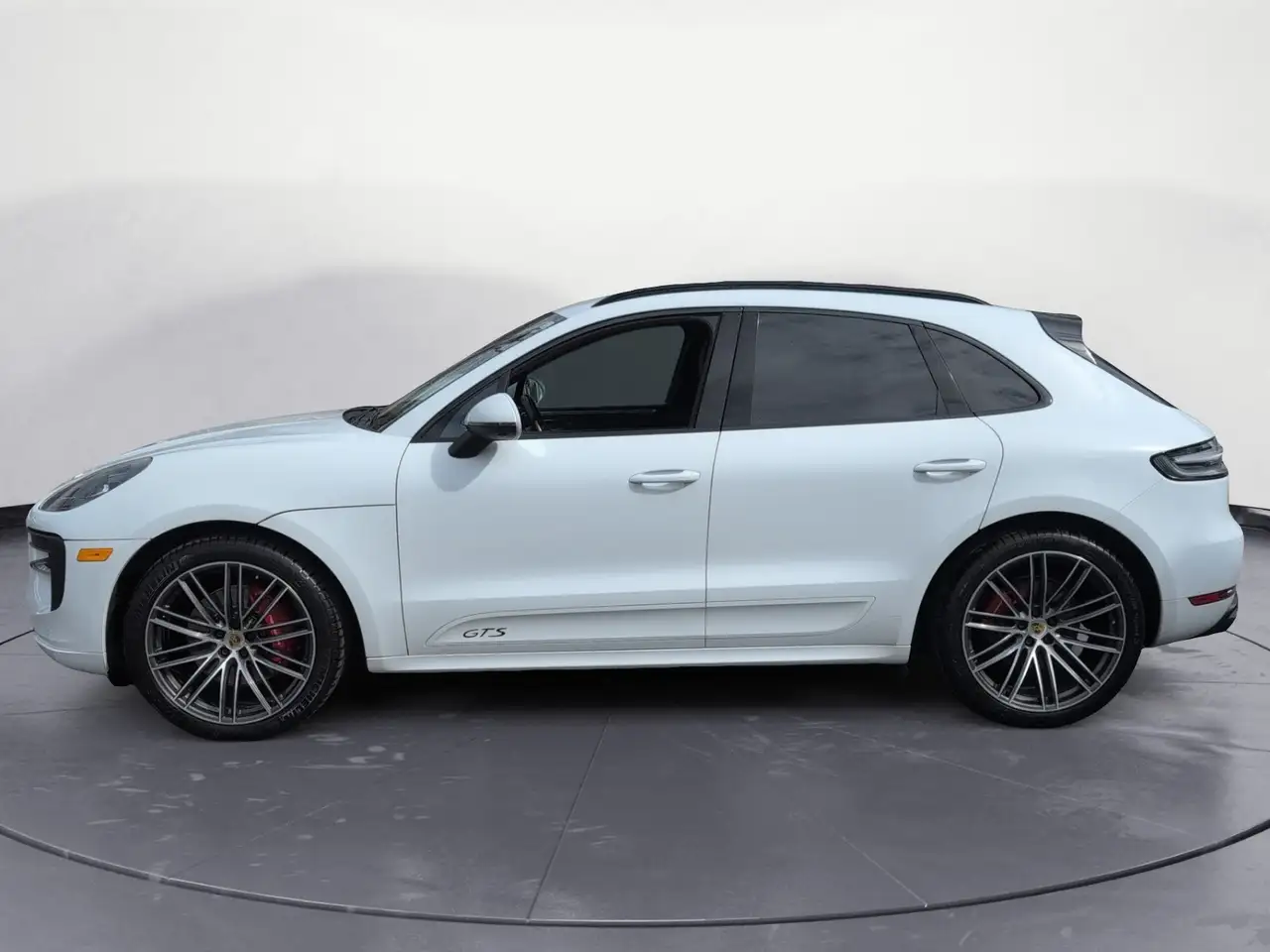 Porsche Macan photo Porsche Macan