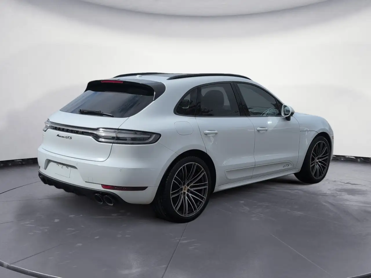 Porsche Macan photo Porsche Macan