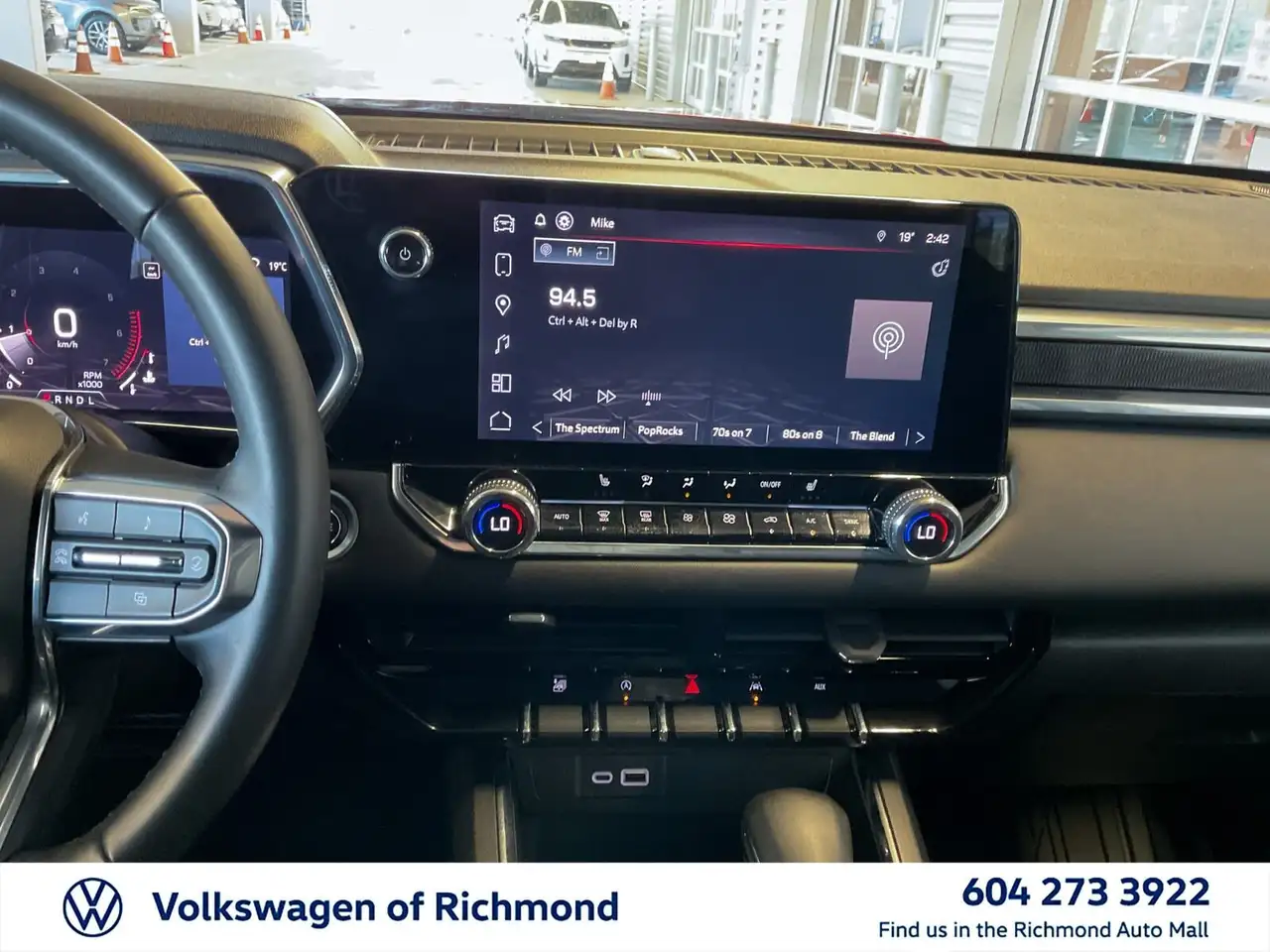 GMC Canyon photo GMC Canyon