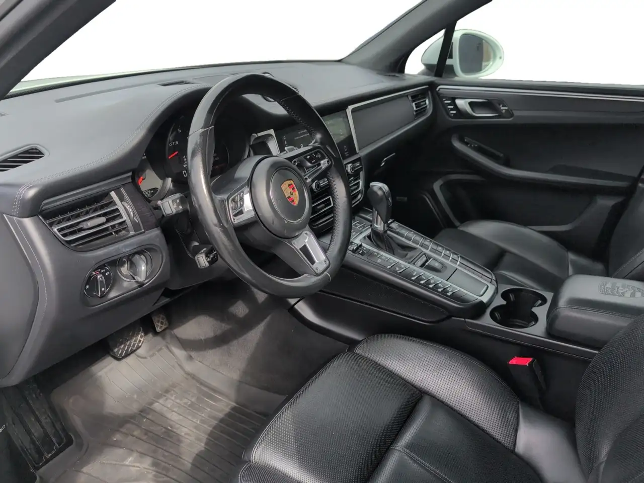 Porsche Macan photo Porsche Macan