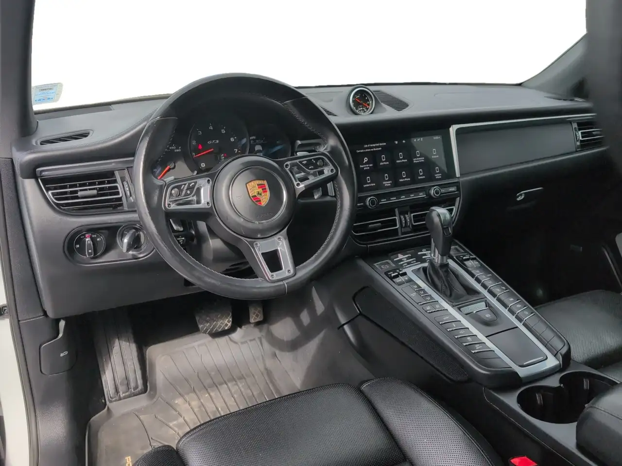 Porsche Macan photo Porsche Macan