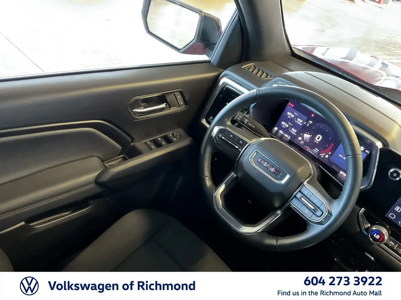 GMC Canyon photo GMC Canyon
