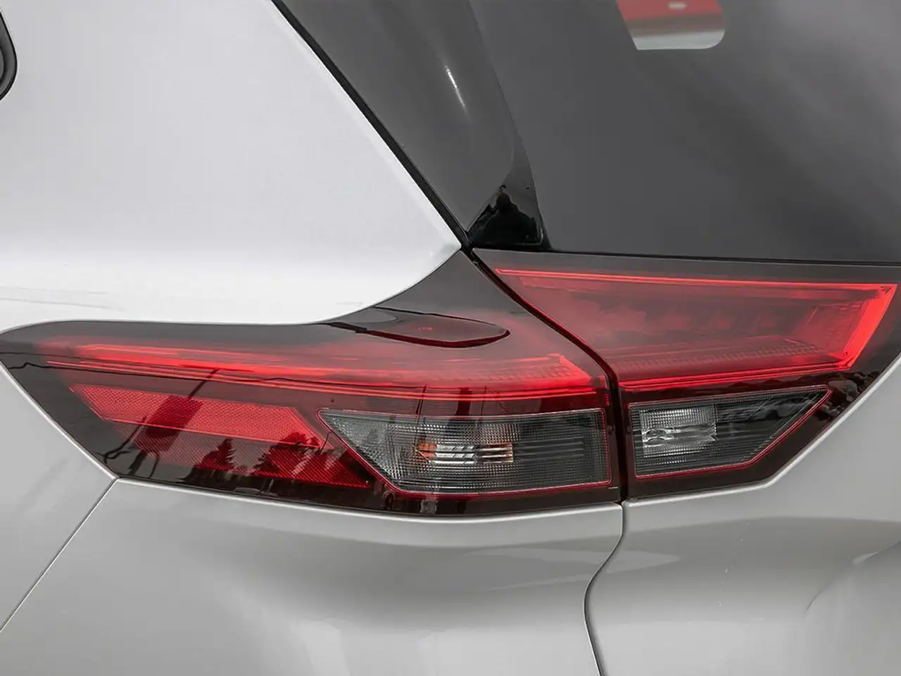 Nissan Rogue photo Nissan Rogue