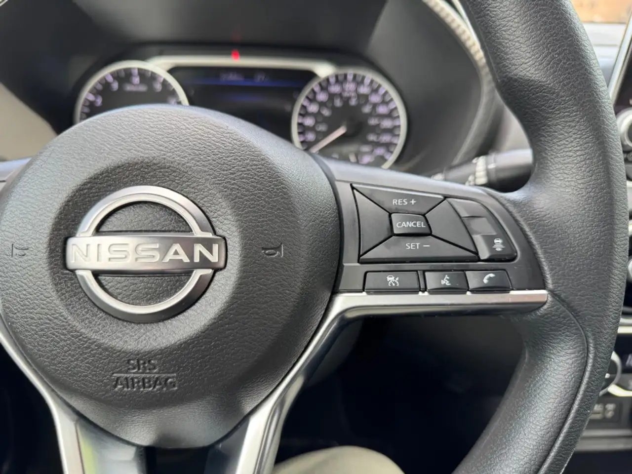 Nissan Sentra fotografie Nissan Sentra