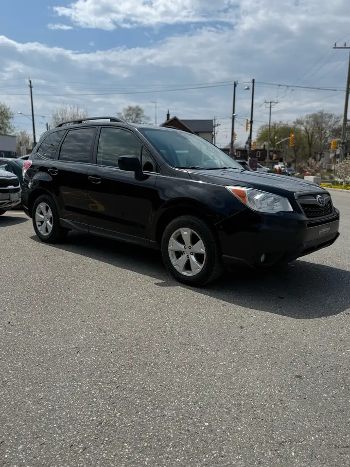 Subaru Forester снимка Subaru Forester