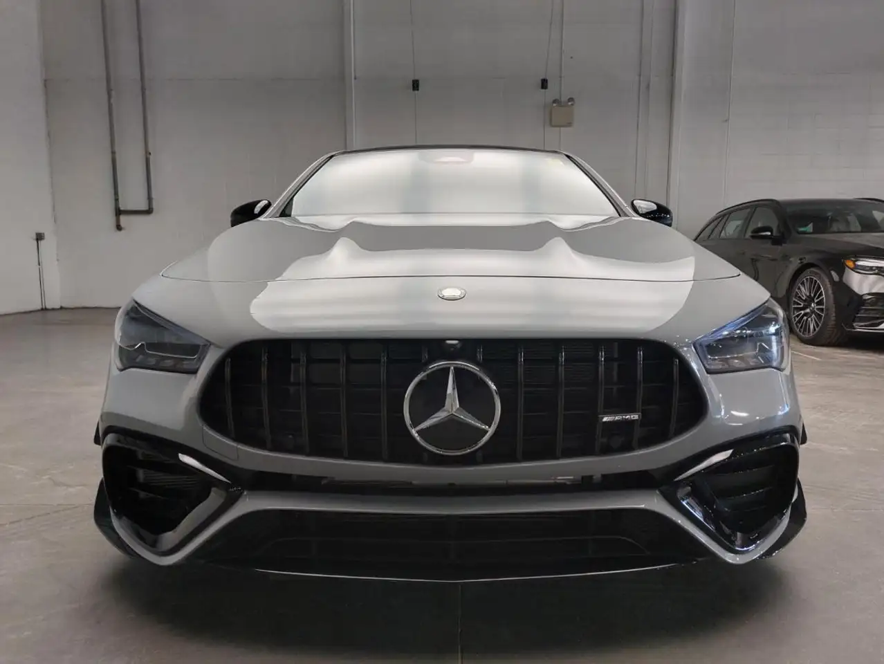 Mercedes-Benz CLA снимка Mercedes-Benz CLA