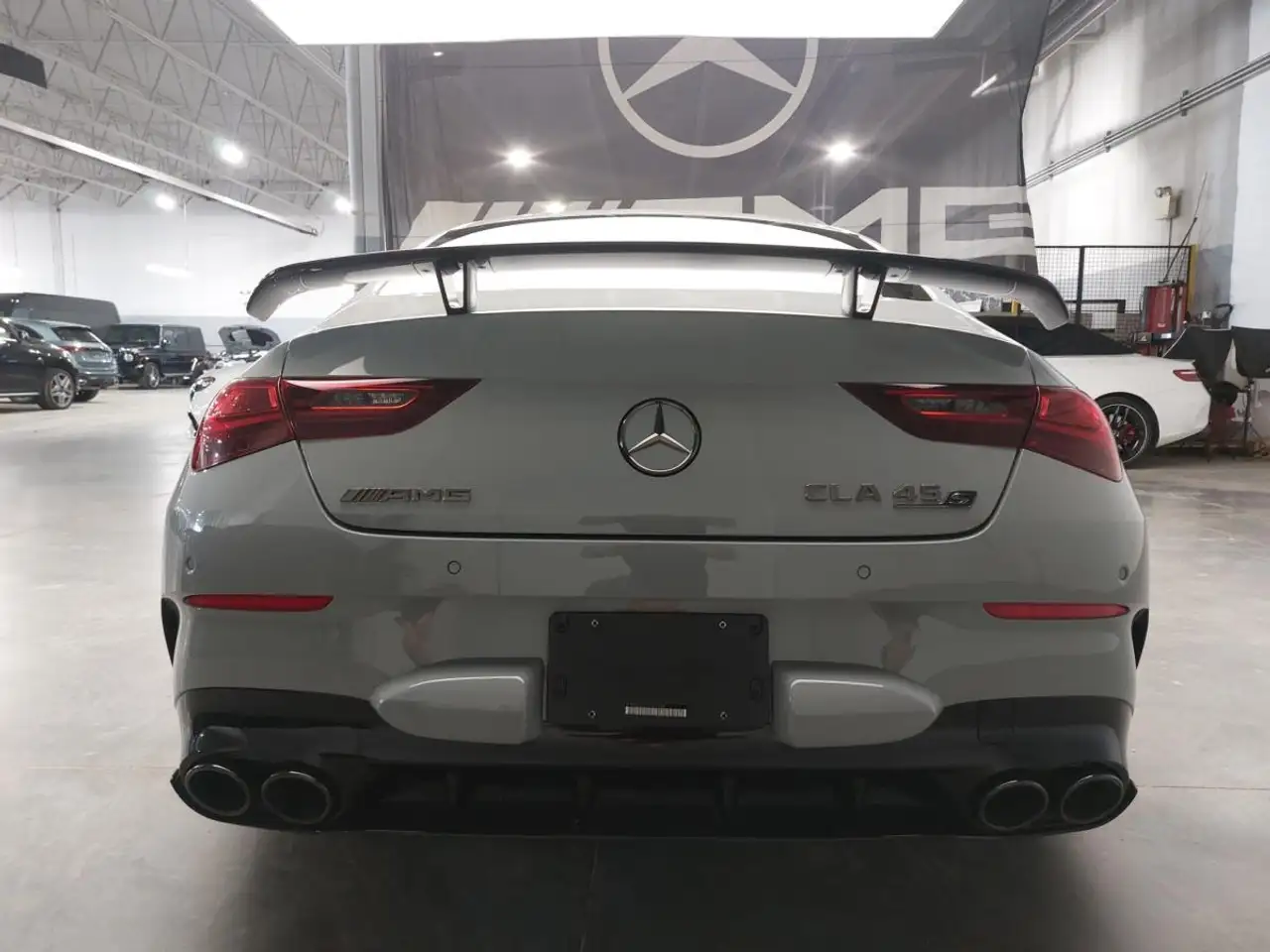 Mercedes-Benz CLA снимка Mercedes-Benz CLA