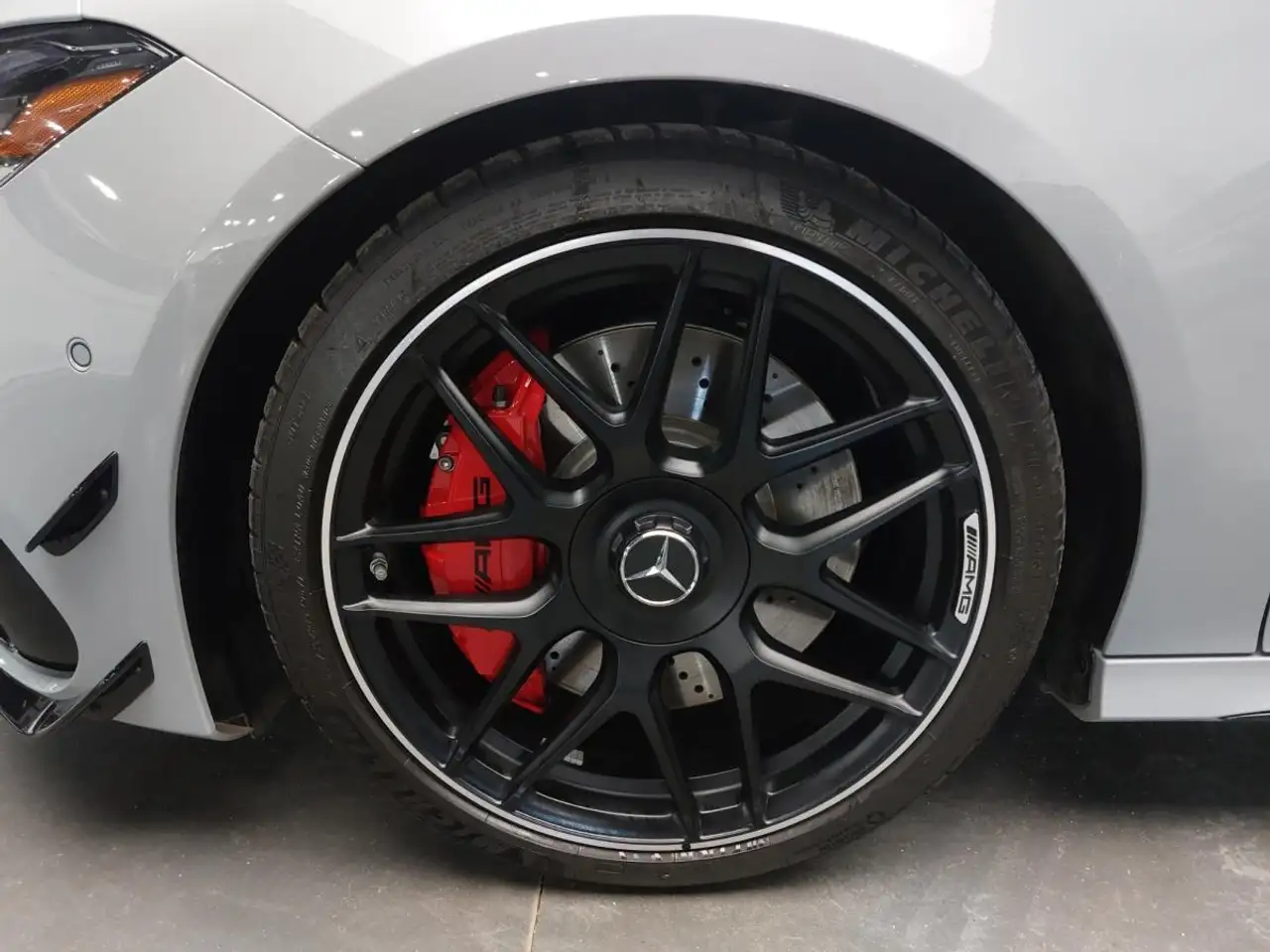 Mercedes-Benz CLA снимка Mercedes-Benz CLA