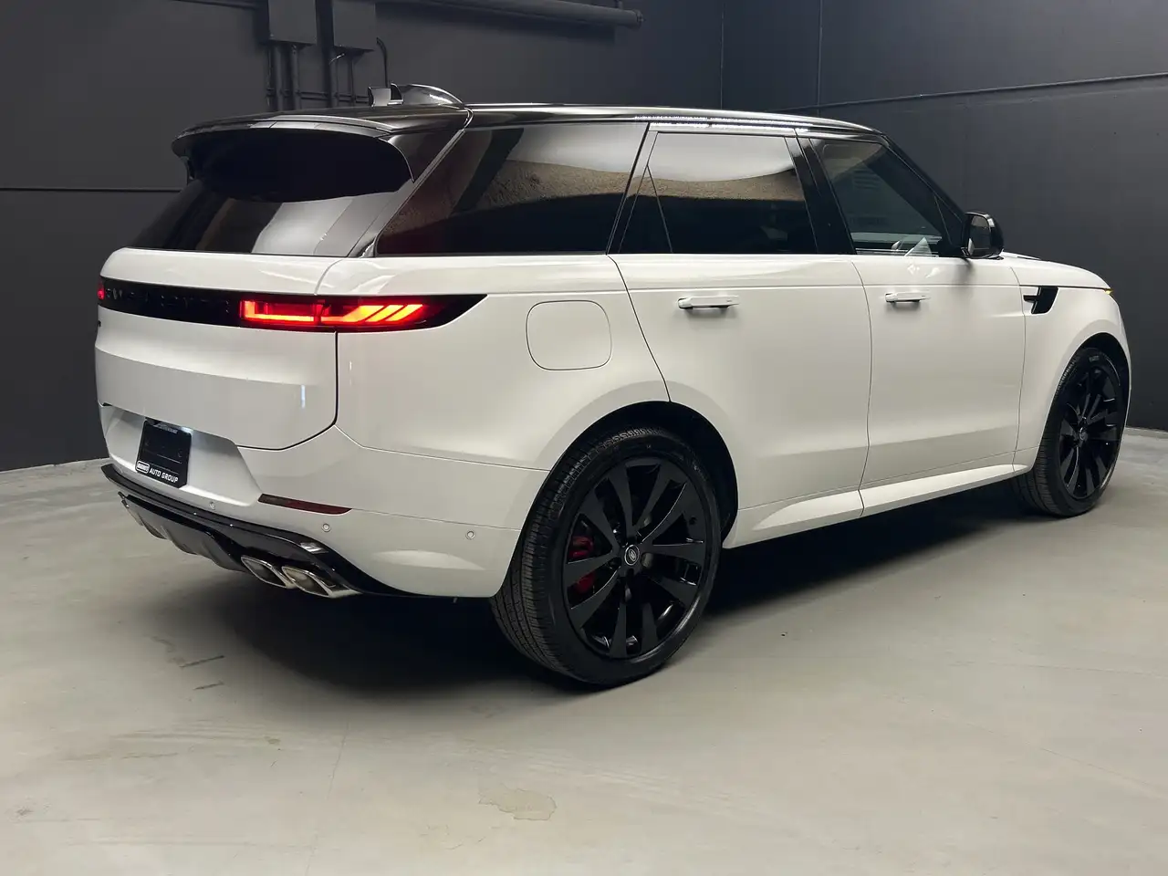 Land Rover Range Rover Sport снимка Land Rover Range Rover Sport