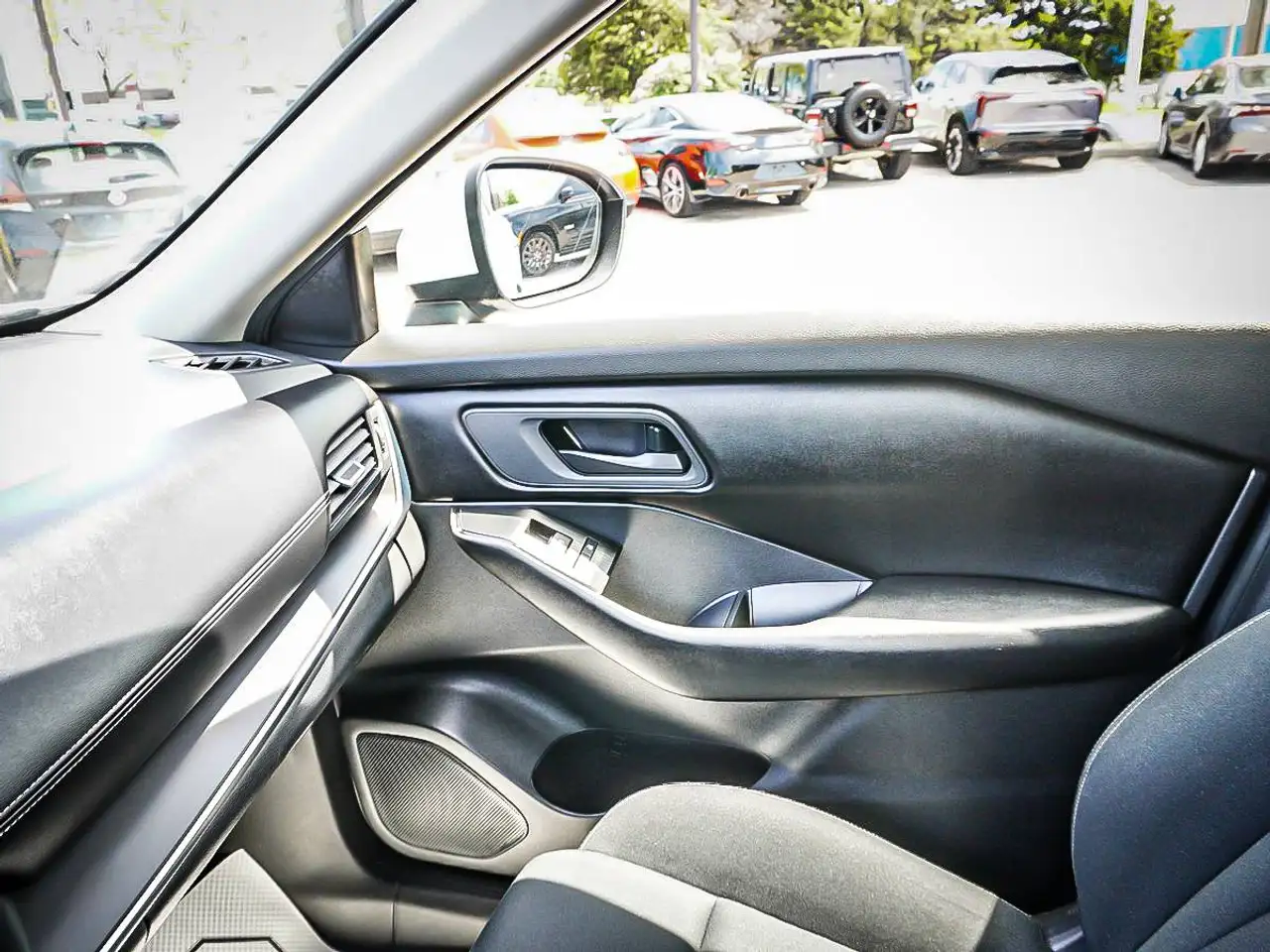 Nissan Rogue photo Nissan Rogue