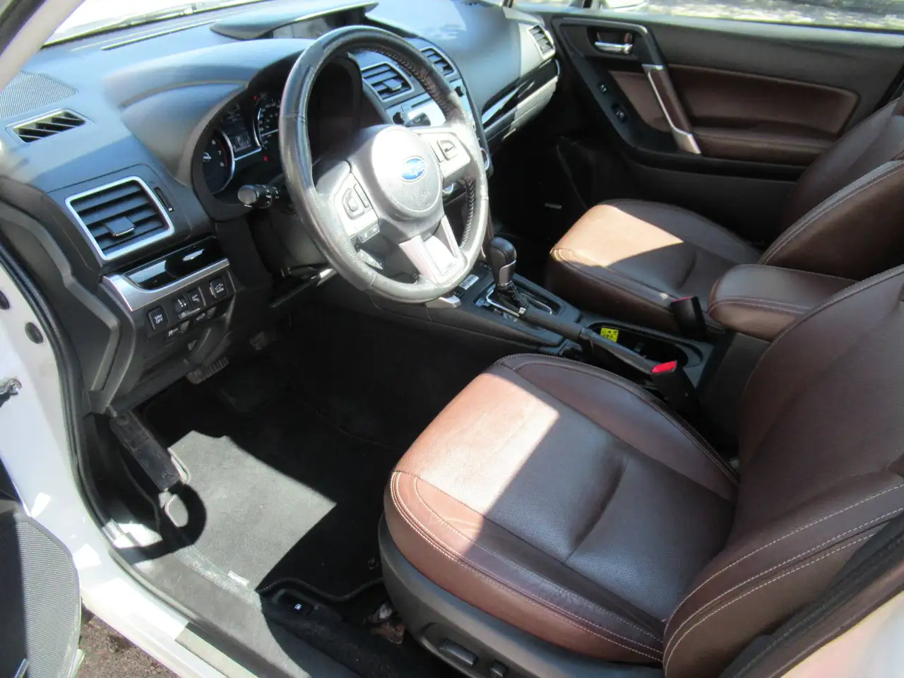 Subaru Forester снимка Subaru Forester
