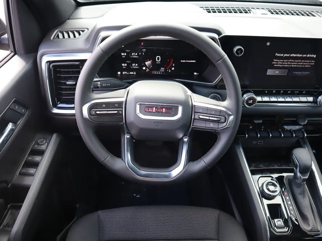 GMC Canyon photo GMC Canyon