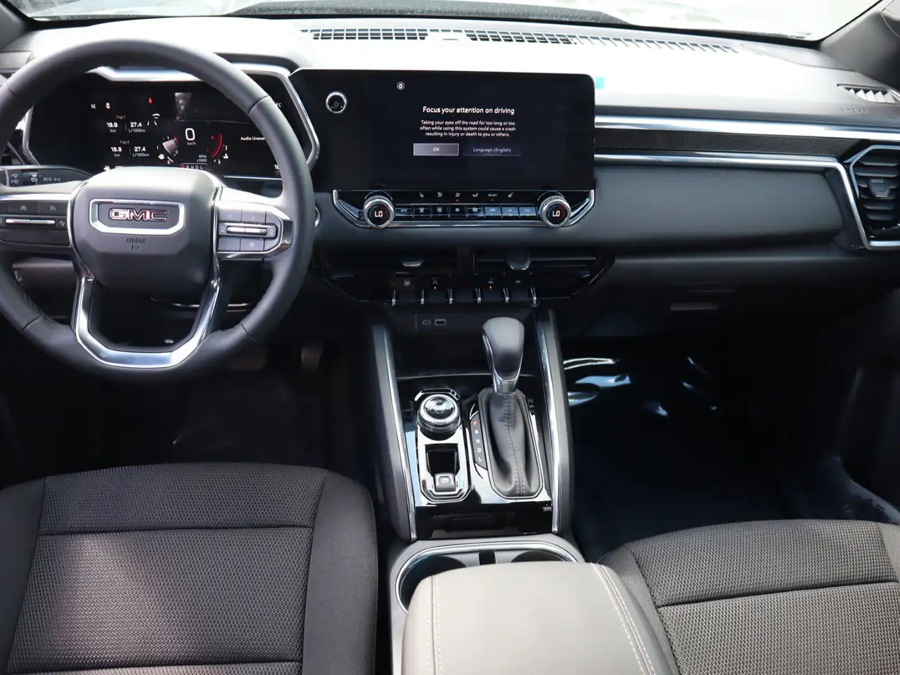 GMC Canyon photo GMC Canyon